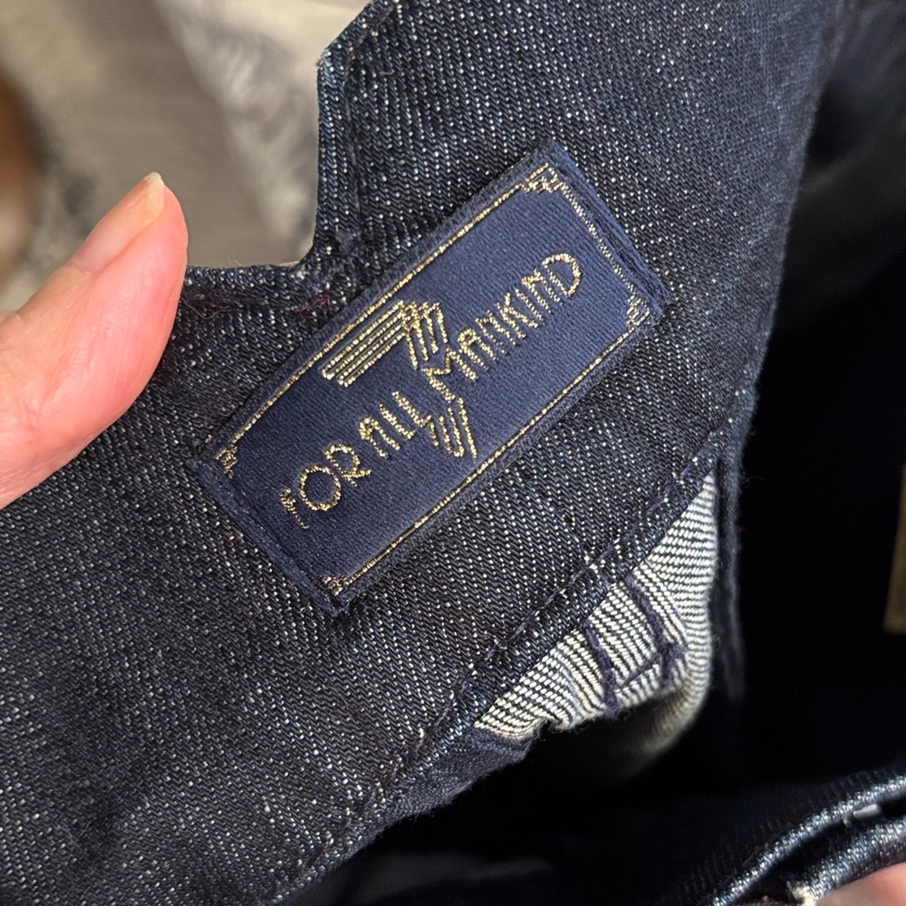7 For All Mankind - Picture 5 of 6